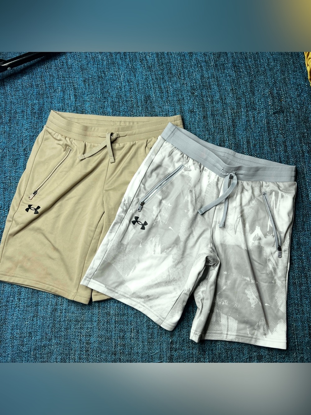 Under Armour Youth Boy's Pennant Athletic Shorts Size Large Bundle Two Gray Tan